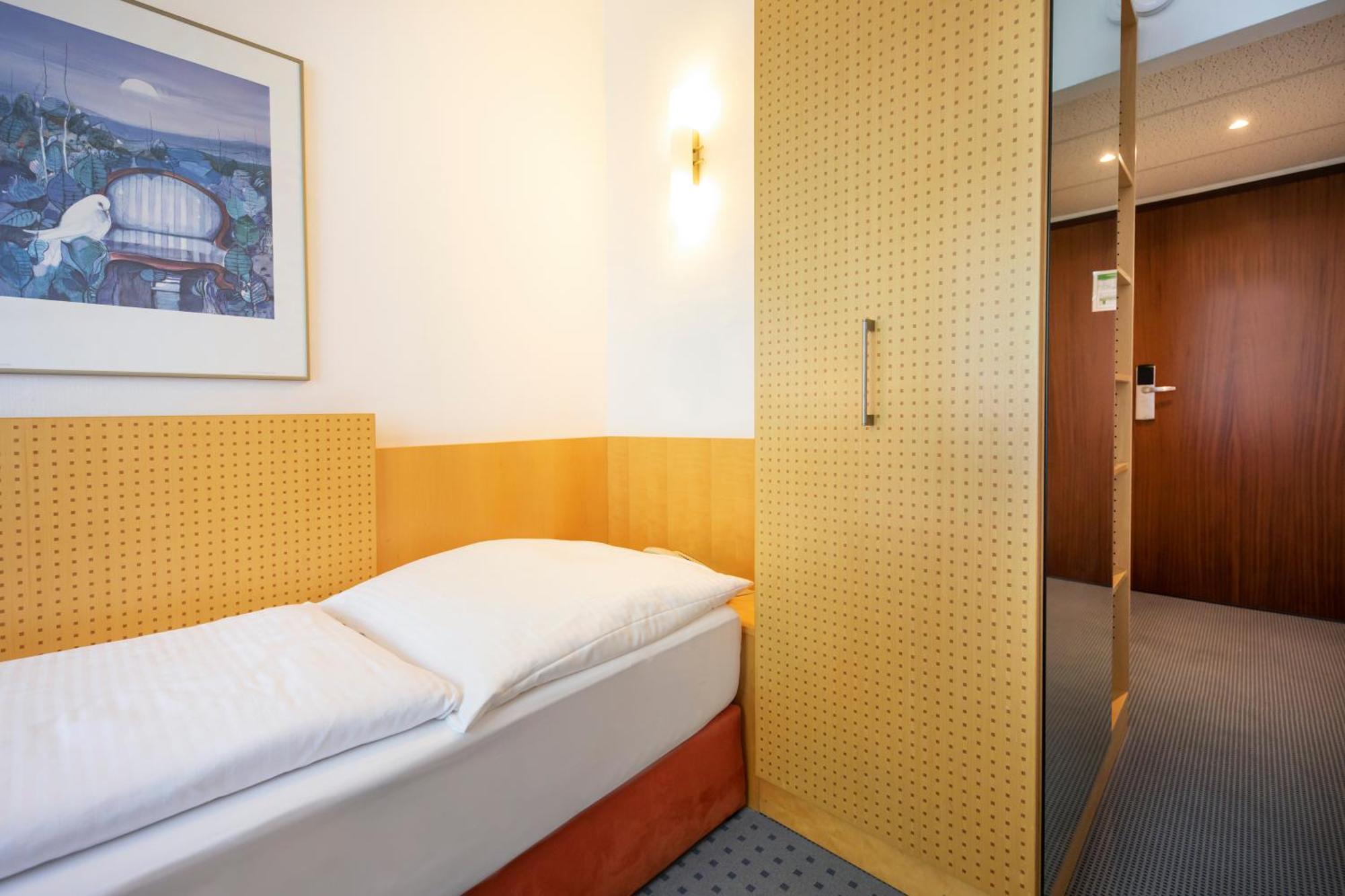 Achat Hotel Suhl Exterior foto