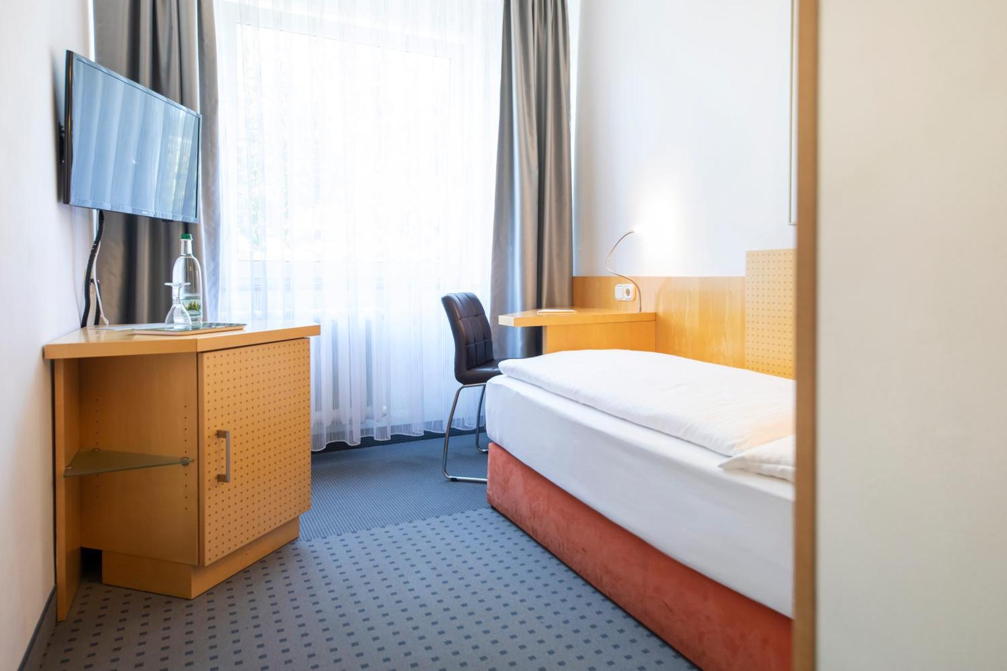 Achat Hotel Suhl Exterior foto
